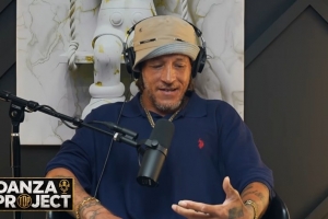 德隆蒂:看我流浪的视频觉得很好笑 街上的人都成了我的专属媒体