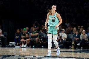 WNBA季后赛半决赛G1:自由人82-92不敌梦想 约内斯库27分 韩旭3分