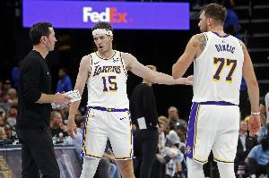 湖媒:Showtime湖人能快攻因防守强 新赛季湖人也要靠防守带转换