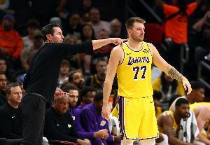 蜘蛛直播_蜘蛛免费NBA在线直播_蜘蛛足球无插件高清观看